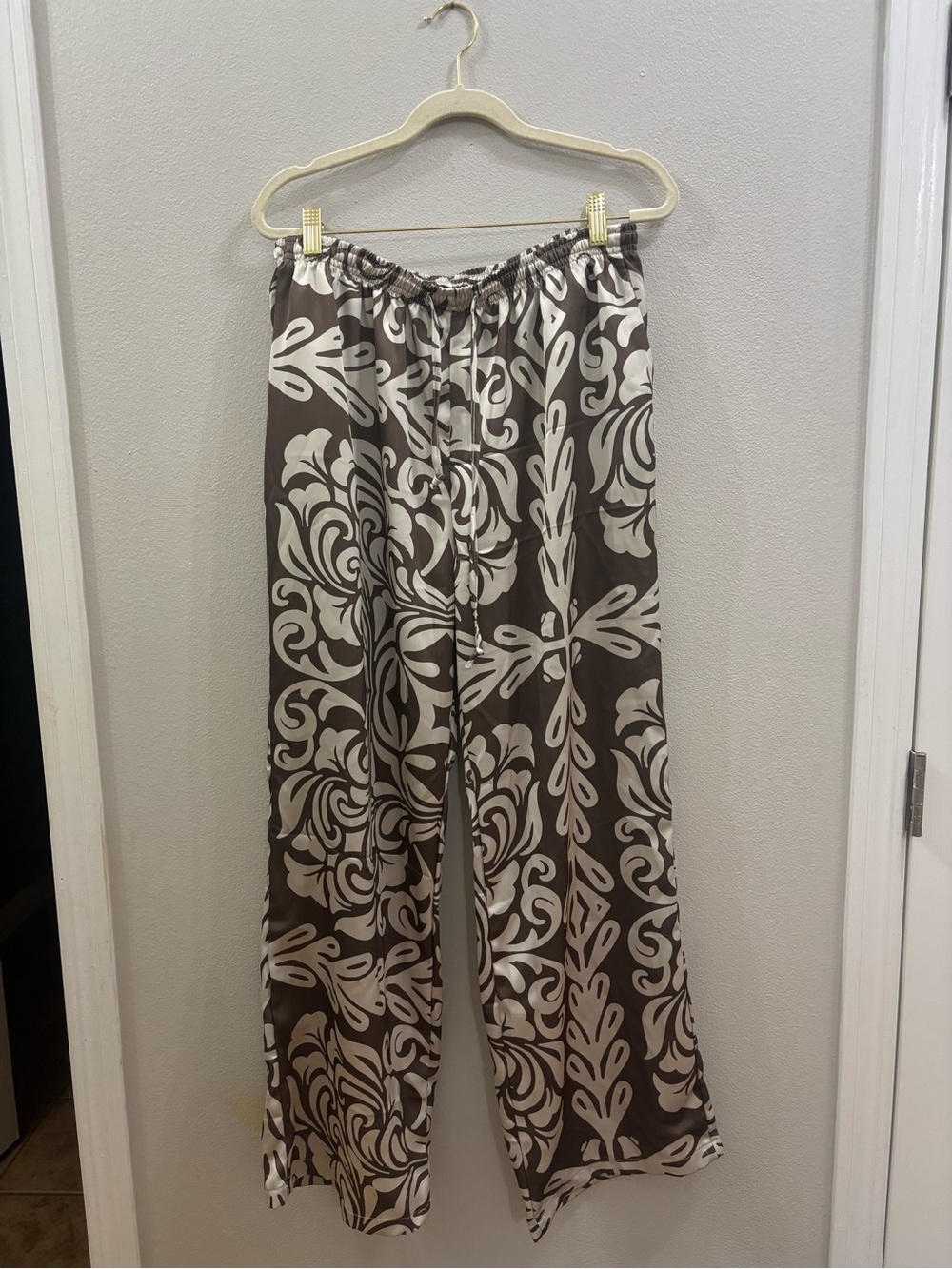Park & Main Women's Brown & Cream Print Wide-Leg Lounge Pants
